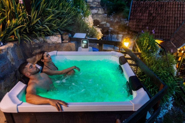 Safe outdoor hot tub use with proper setup in Salt Lake City